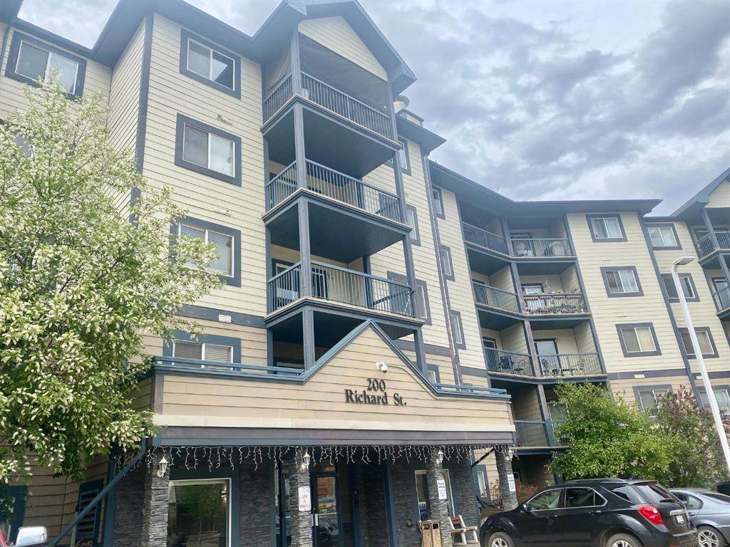 200 Richard Street - Photo 1