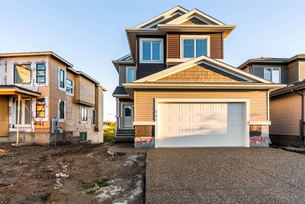 237 Fireweed Crescent - Photo 1