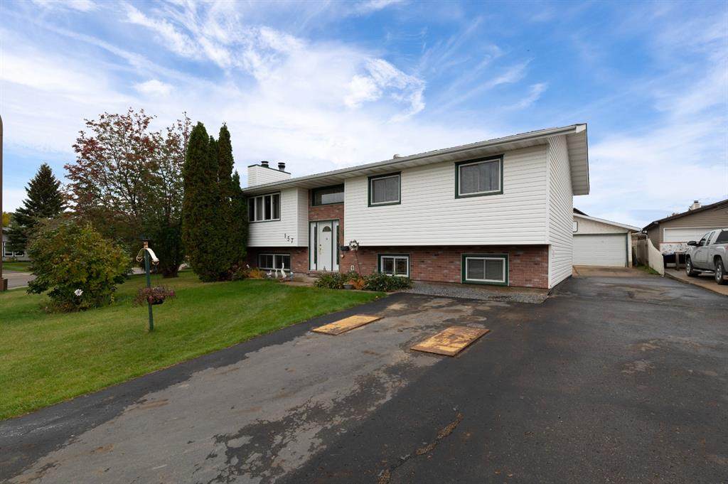 157 Wapiti Crescent - Photo 1