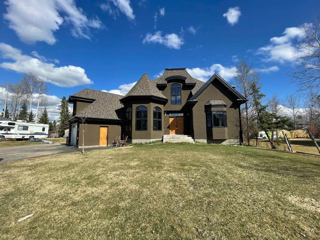 62 Aspen Crescent - Photo 1