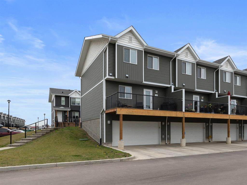 401 Athabasca Avenue - Photo 1