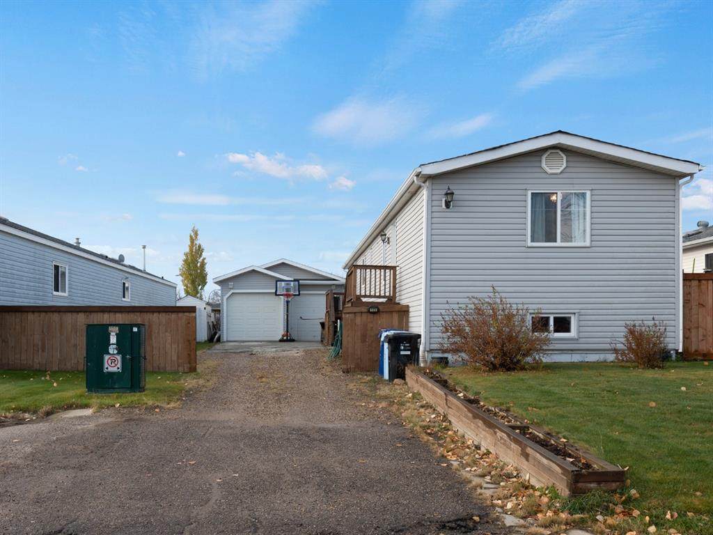 105 Caouette Crescent - Photo 1