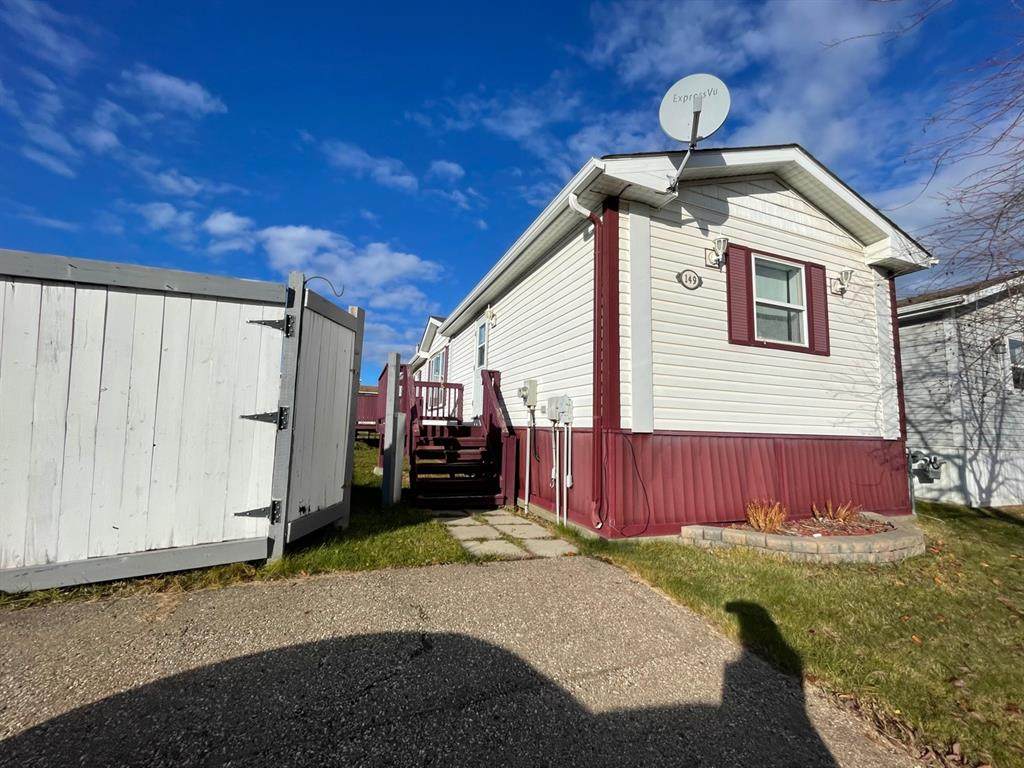 149 Harpe Way - Photo 1
