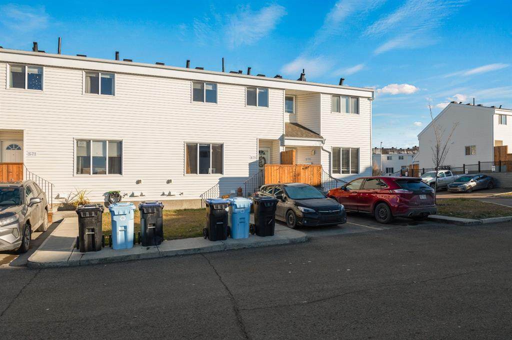 711 Beacon Hill Drive - Photo 1