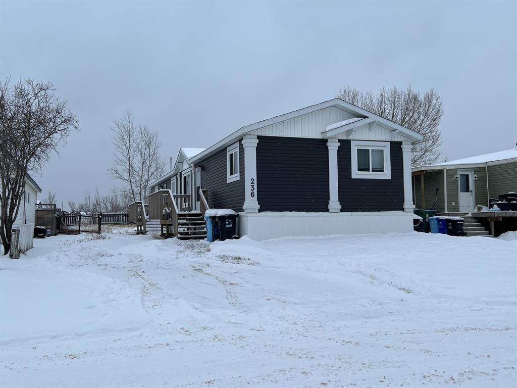 236 Clausen Crescent - Photo 1