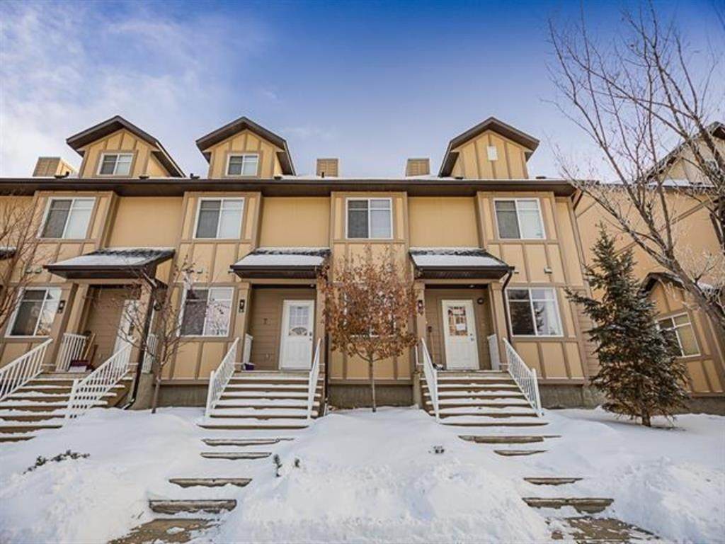 137 Fontaine Crescent - Photo 1