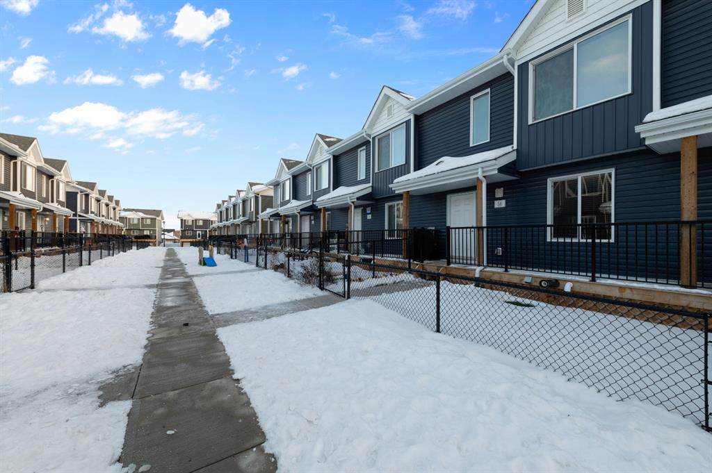 401 Athabasca Avenue - Photo 1