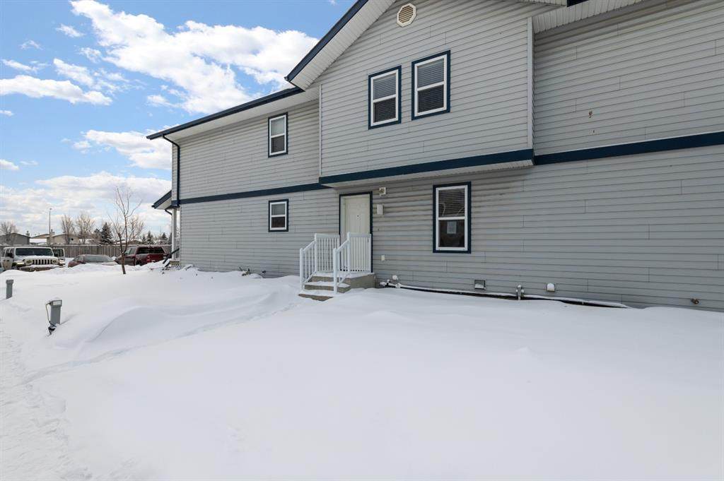 100 St.Laurent Way - Photo 1