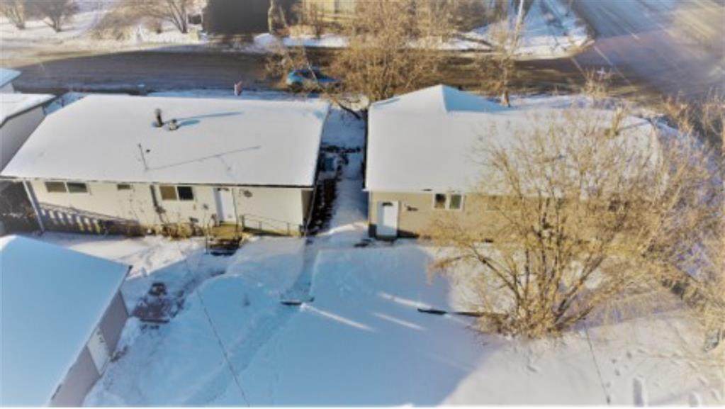 9913 & 9911 Sutherland Street - Photo 1