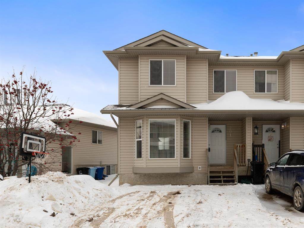 201 Kodiak Crescent - Photo 1