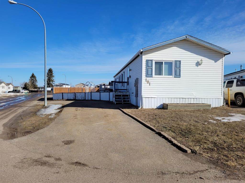 101 Grant Bay - Photo 1