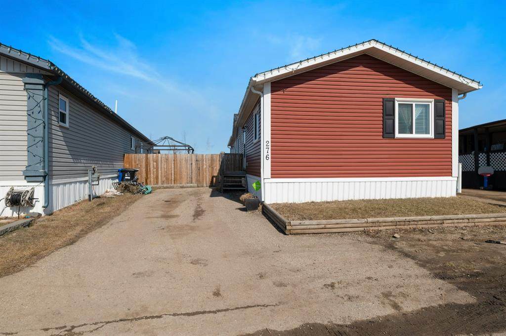 276 Grey Crescent - Photo 1