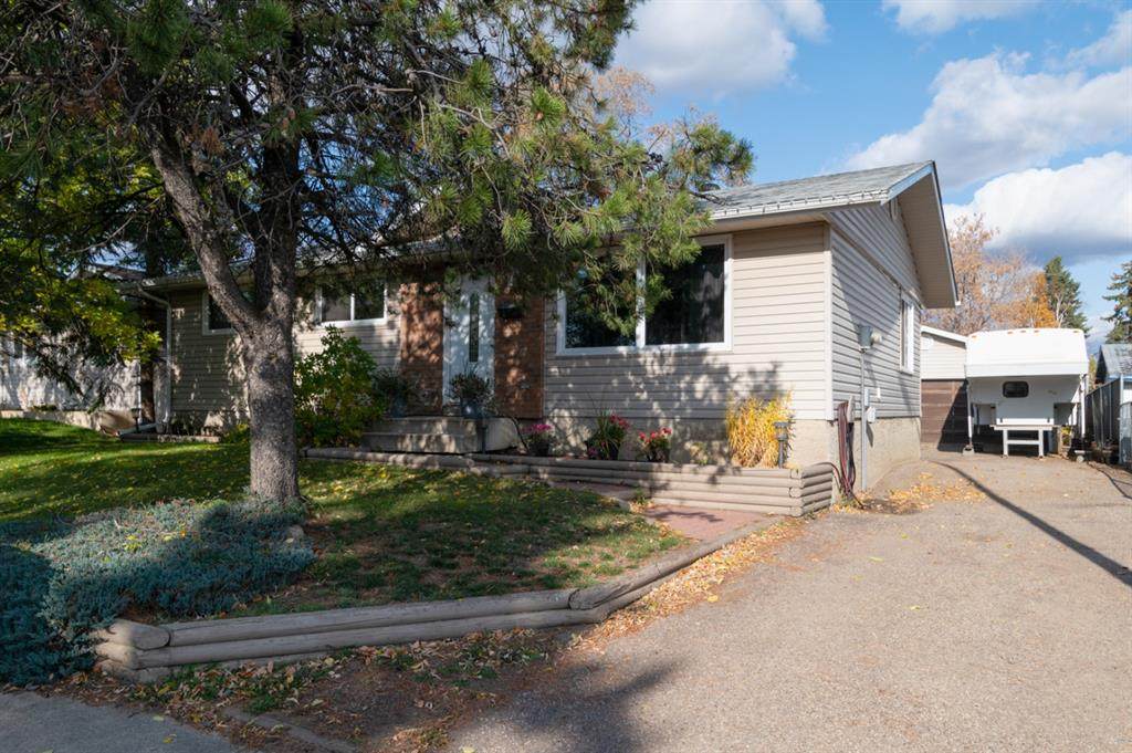 169 Beale Crescent - Photo 1