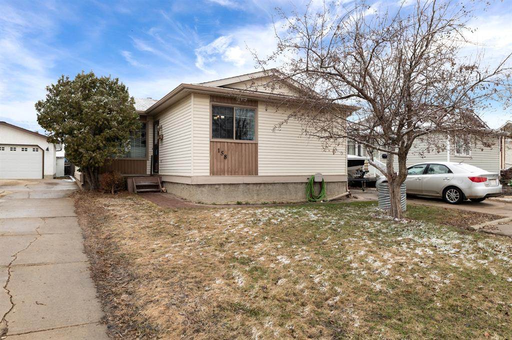 158 Farrell Crescent - Photo 1