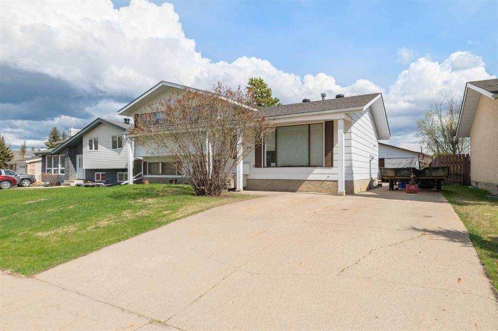 205 Woodland Drive - Photo 1