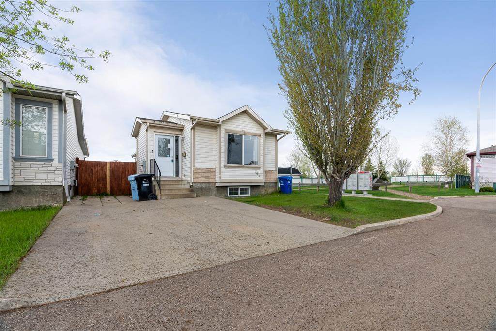 189 Black Bear Crescent - Photo 1