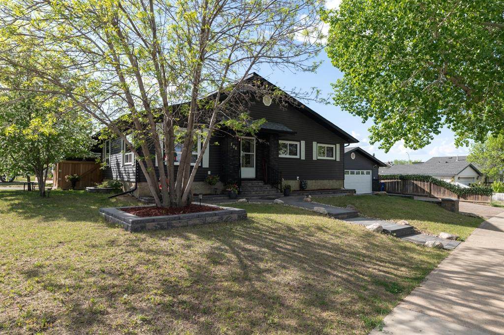 100 Beaumont Crescent - Photo 1