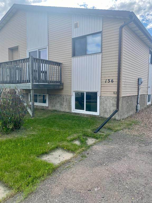 136 Elmore Drive - Photo 1