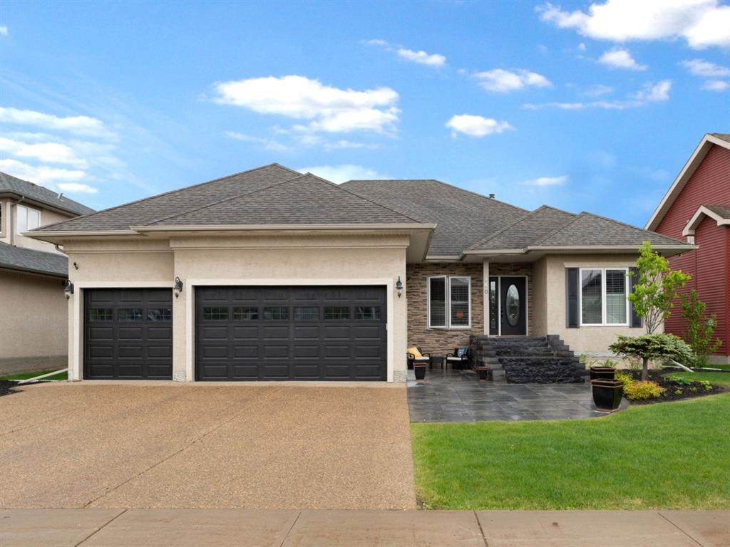140 Lindstrom Crescent - Photo 1
