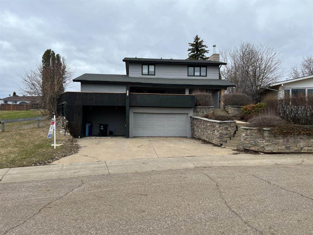 132 Beaufort Crescent - Photo 1