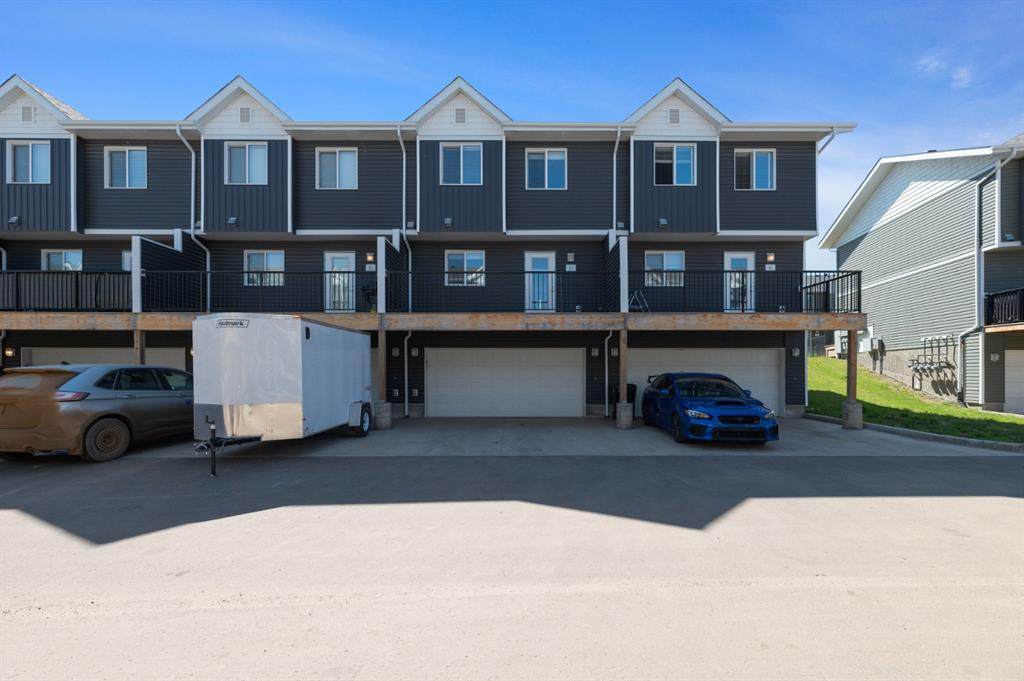 401 Athabasca Avenue - Photo 1