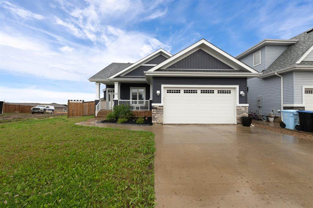 137 Beaverglen Close - Photo 1