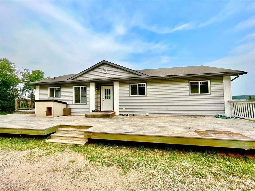 16338 Township Road 675 - Photo 1
