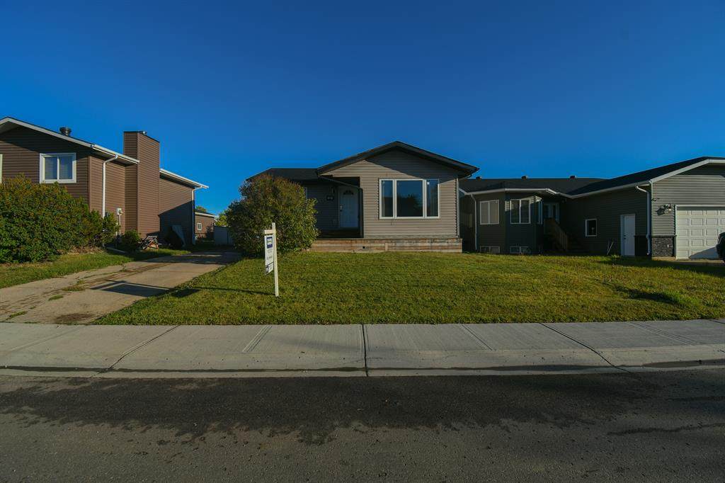 121 Mcconachie Crescent - Photo 1