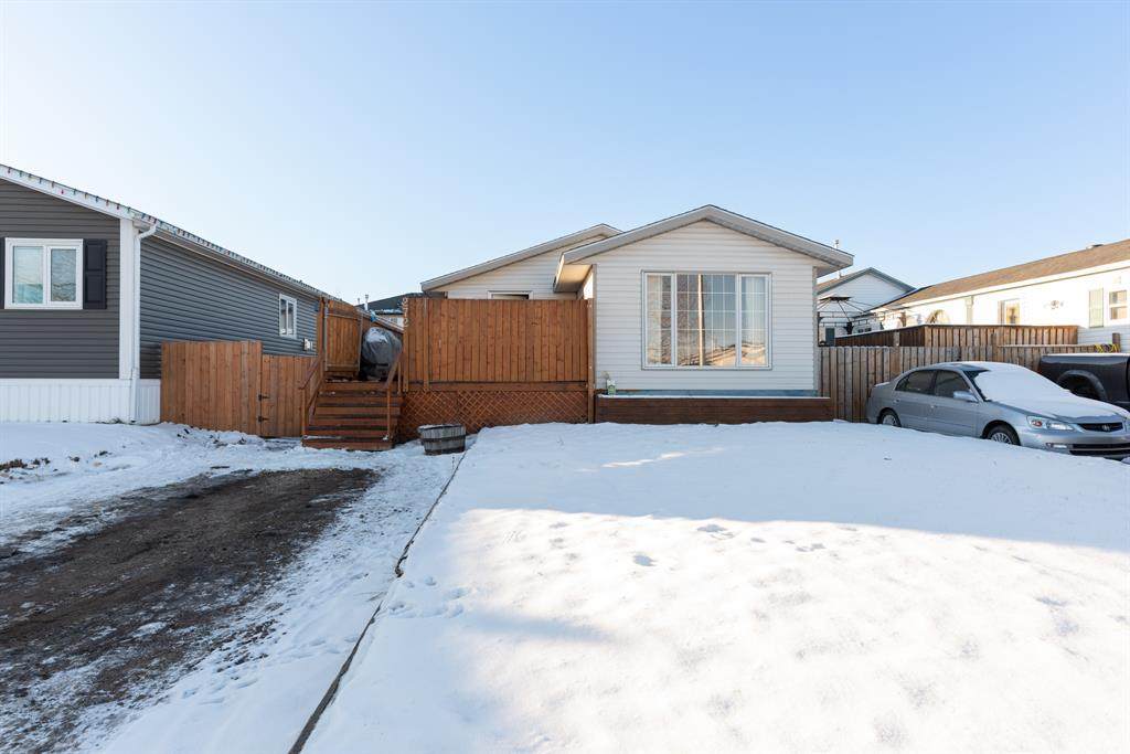 272 Caouette Crescent - Photo 1