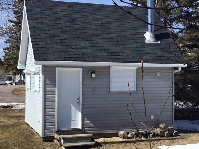690 Range Road - Photo 1