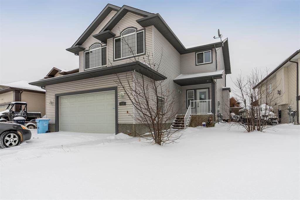 213 Paris Crescent - Photo 1