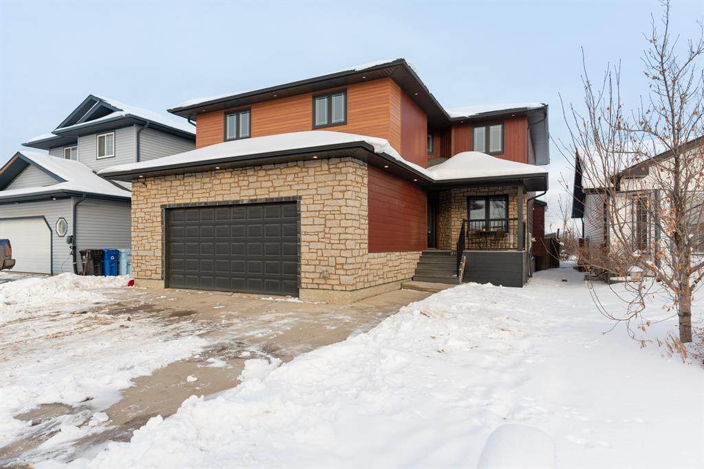 526 Athabasca Avenue - Photo 1