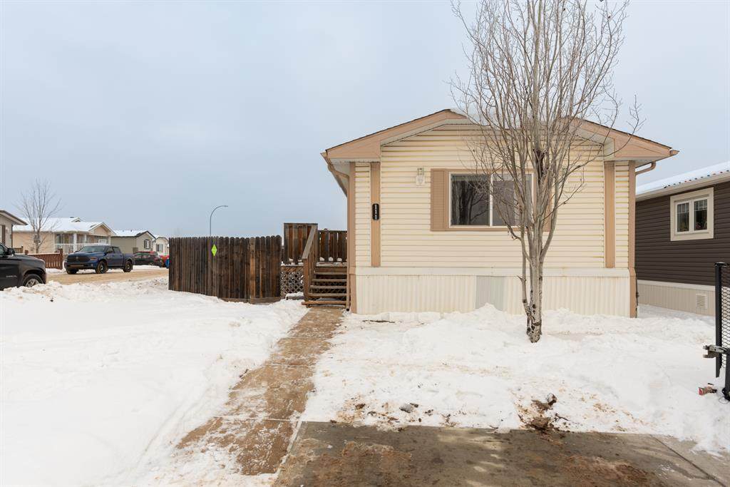 111 Ewashko Crescent - Photo 1
