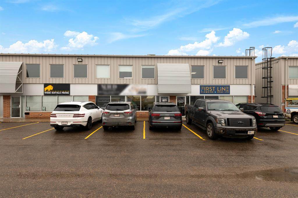 380 Mackenzie Boulevard - Photo 1