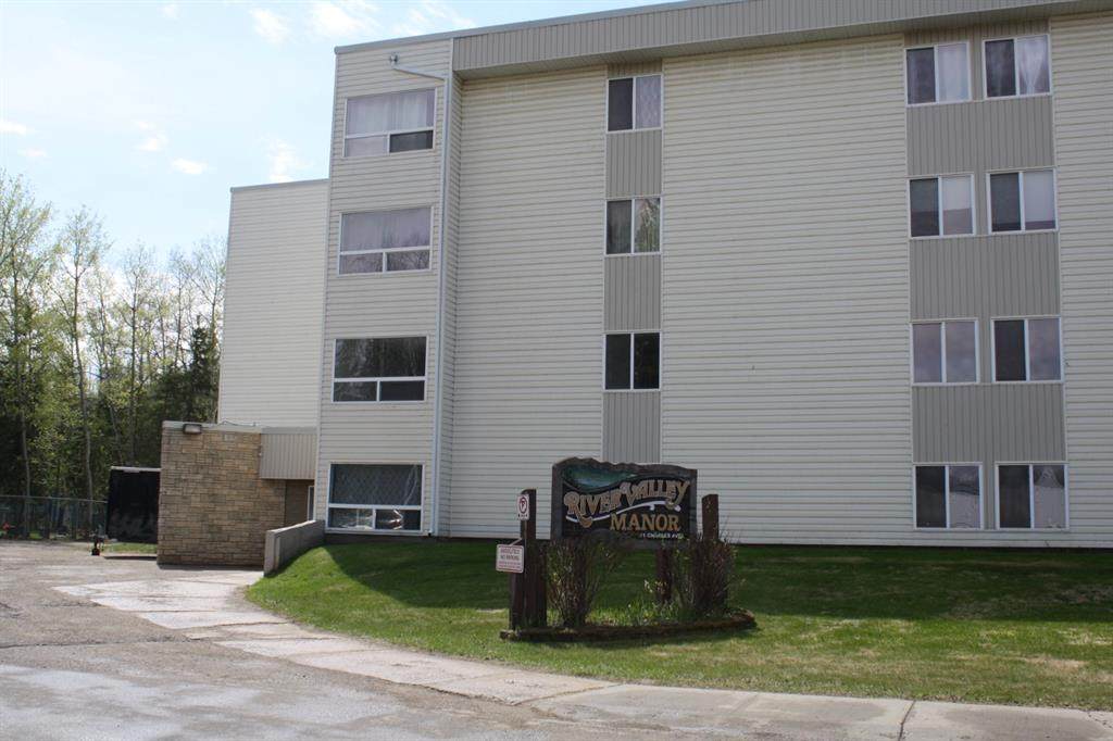111 Charles Avenue - Photo 1