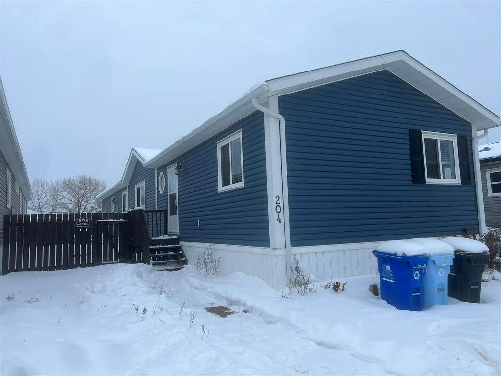 204 Grenoble Crescent - Photo 1