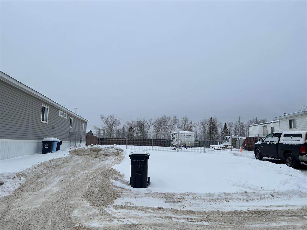 208 Grey Crescent - Photo 1