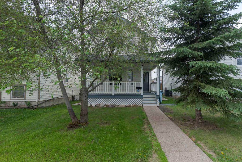 208 Diefenbaker Drive - Photo 1