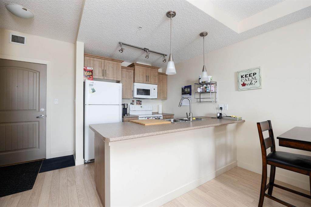 204 Sparrow Hawk Drive - Photo 1