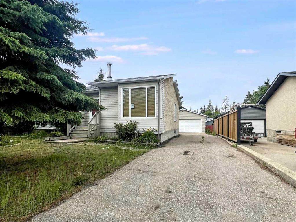165 Rogers Crescent - Photo 1