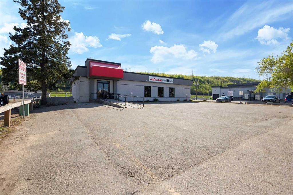 10013 Macdonald Avenue - Photo 1