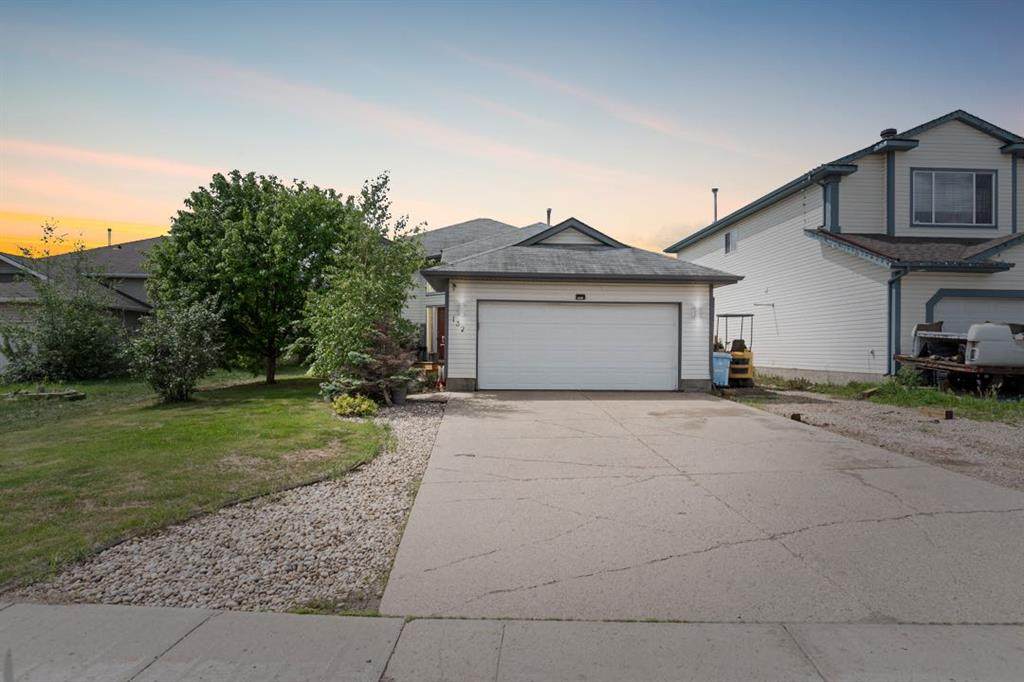132 Breukel Crescent - Photo 1