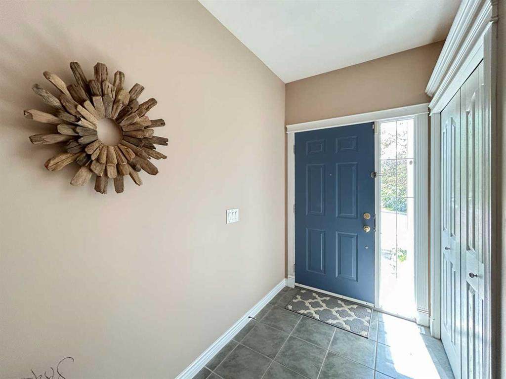 245 Pickles Crescent - Photo 1