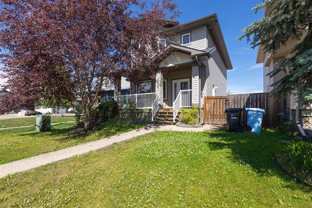 136 Coyote Crescent - Photo 1