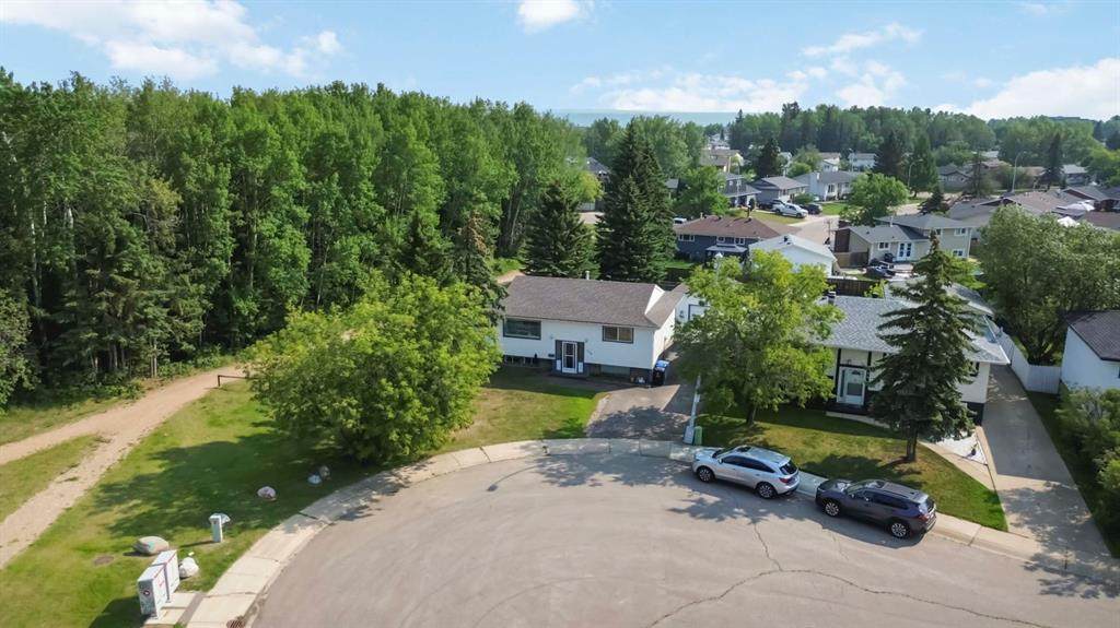 150 Hilltop Crescent - Photo 1