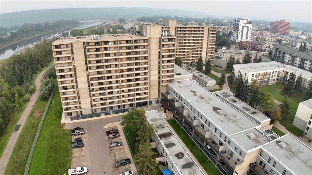 13221 Macdonald Drive - Photo 1