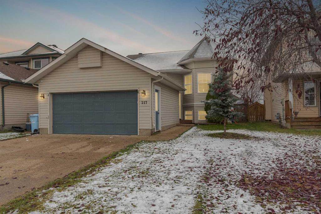 217 Archibald Close - Photo 1