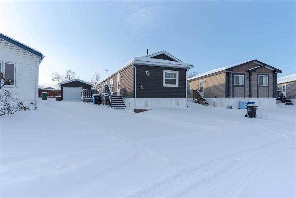 132 Grey Owl Place - Photo 1