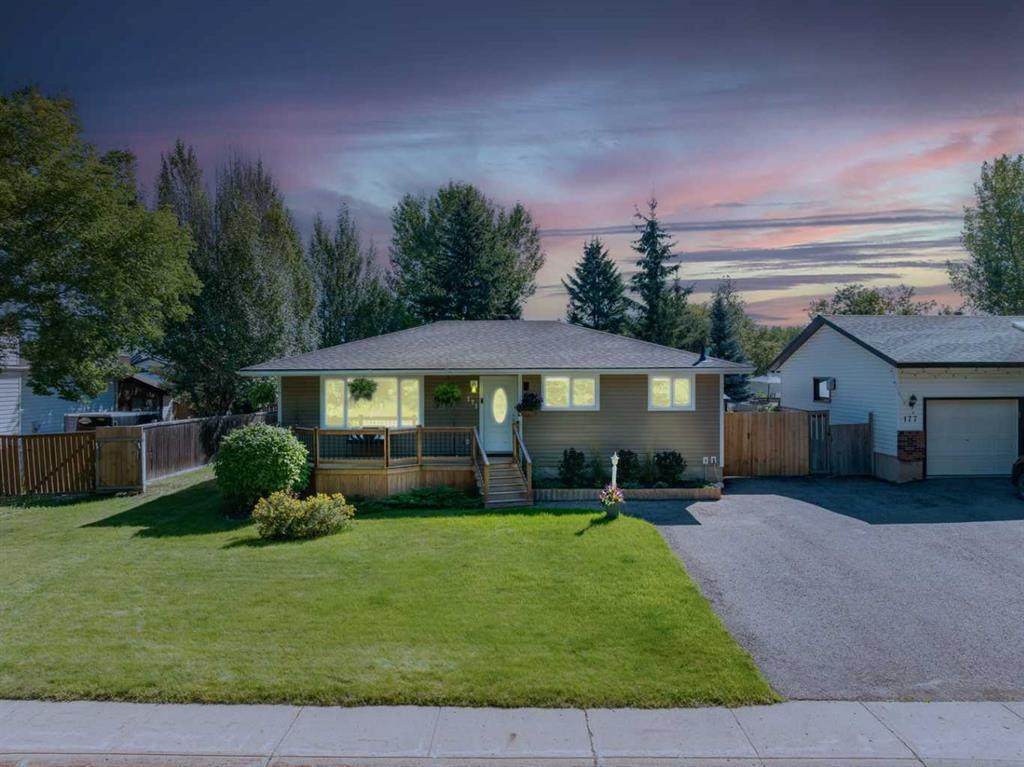 173 Hilltop Crescent - Photo 1