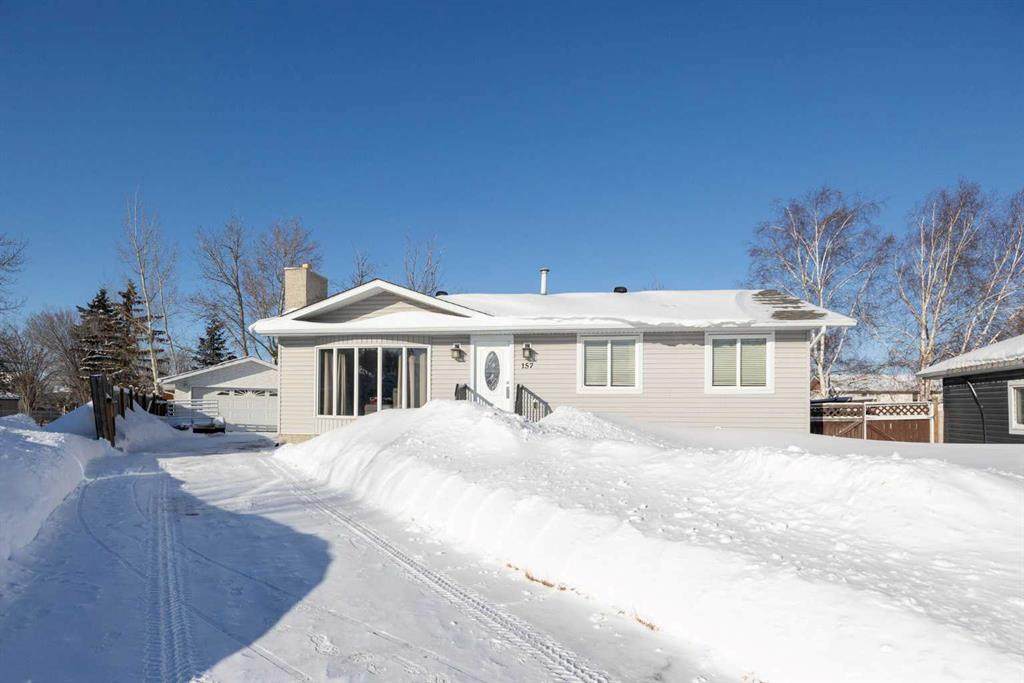 157 Beaumont Crescent - Photo 1